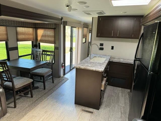 2019 Sportsmen Park Model-36 4BH